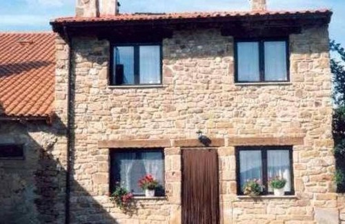 San Andres de Soria Casa | Casa rural 'Sierra De Tabanera' con vistas a la montaña y jardín privado