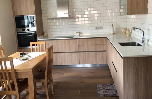 Corao Casa | Casa rural 'Apartamento 2' con vistas a la montaña, jardín privado y Wi-Fi