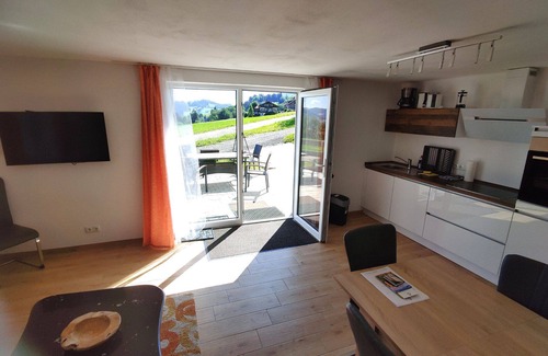 Oberstaufen Apartamento | Apartamento Weitblick - su domicilio directamente en el servicio de traslado de esquí con ascensor incl. forfait