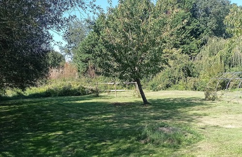 Pontigne Casa | Country house by a stream