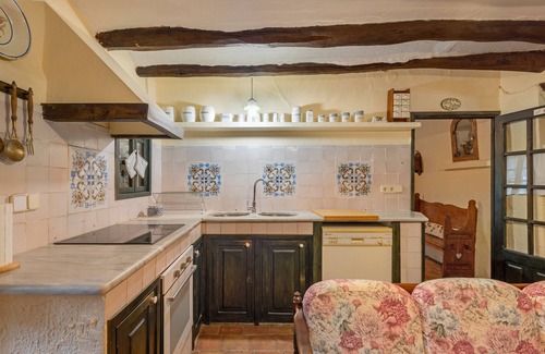 Cuestas de Ruda Casa | Casa rural 'Can Pere Martí' con piscina privada, terraza privada y Wi-Fi