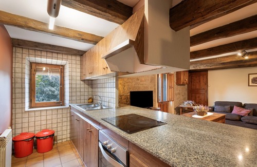 Sagas Casa | Casa rural 'Cal Masover De Vilardaga' con vistas a la montaña, Wi-Fi y aire acondicionado