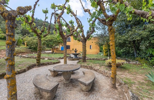 Dosrius Villa | Casa rural 'Can Marc' con vistas a la montaña, piscina privada y Wi-Fi