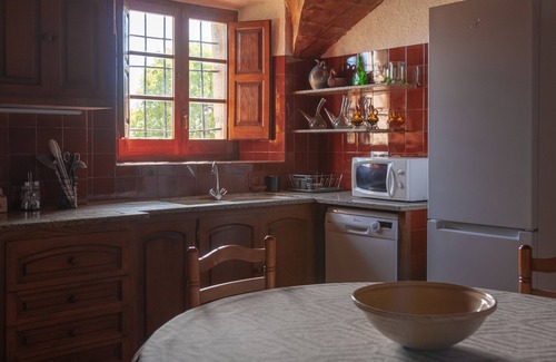 Aiguaviva Casa | Casa rural 'Can Vinyes' con piscina privada, terraza privada y Wi-Fi