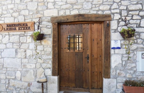Abaurrea Alta Casa | Country House 'Casa Rural Enekoizar' with Mountain View, Private Terrace and Wi-Fi