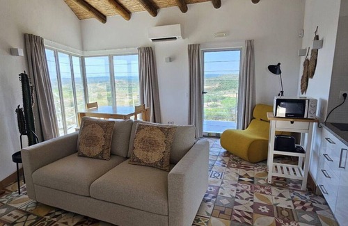 Alcoutim Casa | Country House 'Casa Da Moagem' with Mountain View, Wi-Fi and Air Conditioning