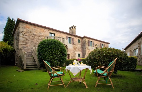 Curtis Casa | Casa rural 'Casa De Barreiro' con vistas a la montaña, piscina privada y Wi-Fi