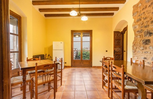 Baix Pallars Casa | Casa rural 'Casa Vilanova' con vistas a la montaña, terraza privada y Wi-Fi