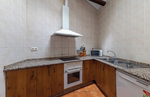 Valdelaguna Casa | Casa rural 'Casa Rural La Abubilla' con vistas a la montaña, terraza privada y Wi-Fi