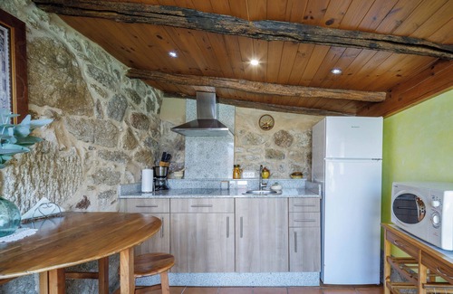 Portas Casa | Casa rural 'Casa Roi' con terraza privada, jardín privado y Wi-Fi