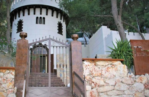 Yecla Casa | Casa rural 'Casa Rural El Castillico' con vistas a la montaña, piscina privada y Wi-Fi