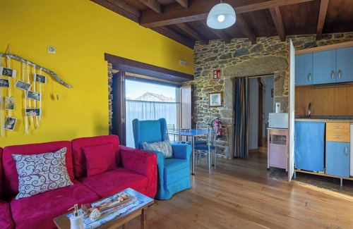 Outeiro Casa | Casa rural 'Casa Souto De Abajo Adaptada' con jardín compartido