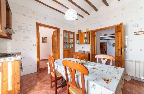 Velez-Blanco Casa | Casa rural 'Cortijo El Álamo De Vélez' con vistas a la montaña, piscina privada y Wi-Fi