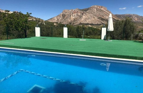 Velez-Blanco Casa | Casa rural 'Cortijo Álamo 2 De Vélez' con vistas a la montaña, piscina privada y Wi-Fi