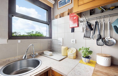 Torreira Casa | Casa de vacaciones 'Da Ria 78' con terraza privada, jardín privado y Wi-Fi