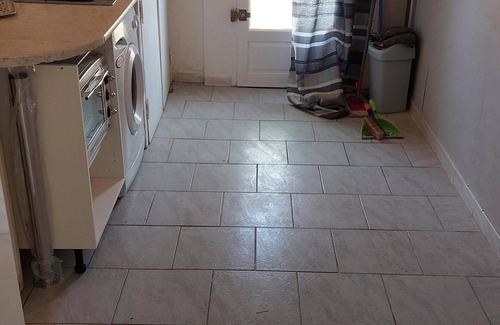 Salernes Cama Y Desayuno | Country house divided into three ground floor apartments