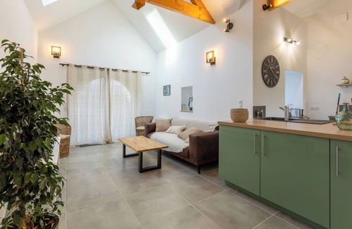 Landrevarzec Casa | Casa rural 'Domaine 2 Gites 12 Personnes' con terraza privada, jardín privado y Wi-Fi