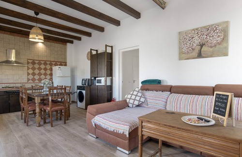 Prado del Rey Casa | Casa rural 'El Moral' con vistas a la montaña, terraza privada y Wi-Fi