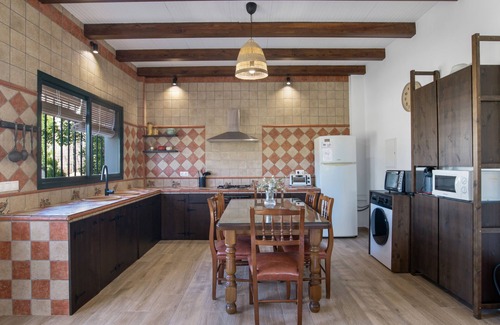 Prado del Rey Casa | Casa rural 'El Moral' con vistas a la montaña, terraza privada y Wi-Fi
