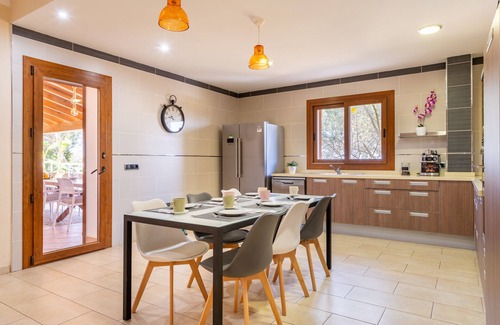 Campos Villa | Casa de campo 'Es Figueral' con vistas a la montaña, Wi-Fi y aire acondicionado