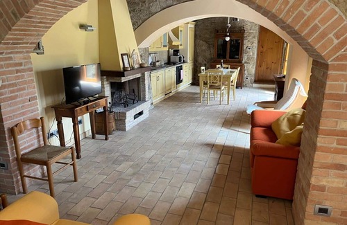 Venarotta Otro | Country House/Farm House in Ascoli Piceno with 4 bedrooms sleeps 8