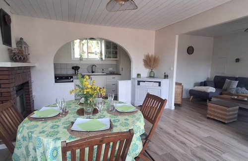 Saint-Gilles-du-Mene Casa | Country house