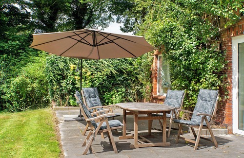 Wangerland Cabaña | Casa rural 'Friesenhof' con terraza compartida, jardín privado y Wi-Fi