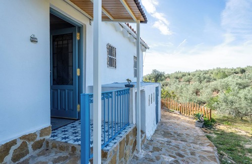 Camarles Casa | Casa rural 'Habitacion Doble Jardin' con vistas a la montaña, piscina compartida y Wi-Fi