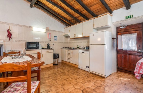 Lagos Cabaña | Casa de campo 'Horta Da Ti'mariana' con vistas a la montaña, piscina compartida y Wi-Fi