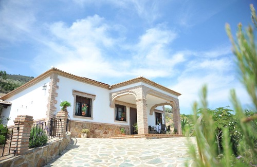 Antequera Cabaña | Casa rural en La Joya con piscina privada