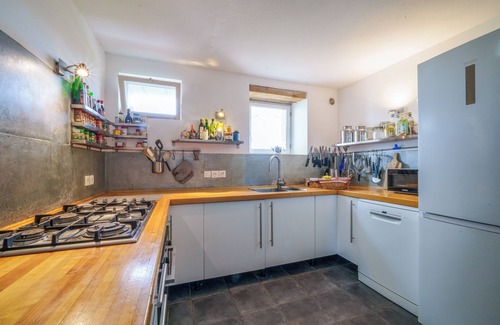 Crouzilles Cabaña | Country House in Southern Touraine with Swimming Pool for 8 People