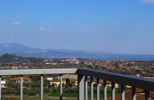 Polpenazze del Garda Apartamento | "Country House il Brolo"