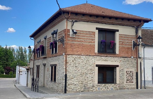Nieva Casa | Country House 'La Antigua Taberna' with Private Pool, Wi-Fi, and Air Conditioning