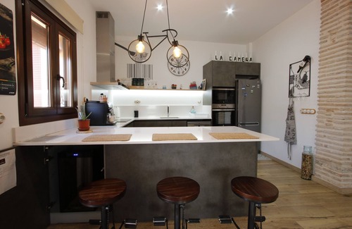 Potries Casa | Casa rural 'La Cambra' con vistas a la montaña, Wi-Fi y aire acondicionado