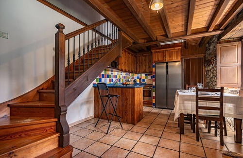 Cangas de Onis Casa | Casa rural 'La Campanona' con vistas a la montaña, terraza privada y Wi-Fi
