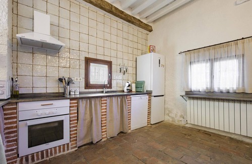 Mentrida Casa | Country House 'La Casa De La Abuela' with Private Pool, Wi-Fi and Air Conditioning