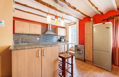 San Antonio Casa | Casa rural 'La Casica Del Sol' con terraza privada y Wi-Fi