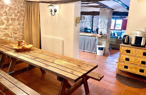 Olba Casa | Casa rural 'La Casuna' con vistas a la montaña, terraza privada y Wi-Fi