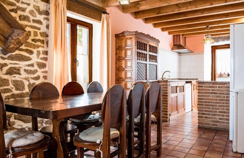 Navarredonda de Gredos Casa | Casa rural 'La Esperilla De Gredos' con vistas a la montaña, jardín privado y Wi-Fi