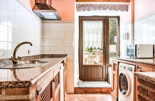 Navarredonda de Gredos Casa | Casa rural 'La Esperilla De Gredos' con vistas a la montaña, jardín privado y Wi-Fi