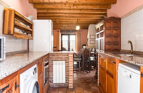 Navarredonda de Gredos Casa | Casa rural 'La Esperilla De Gredos' con vistas a la montaña, jardín privado y Wi-Fi