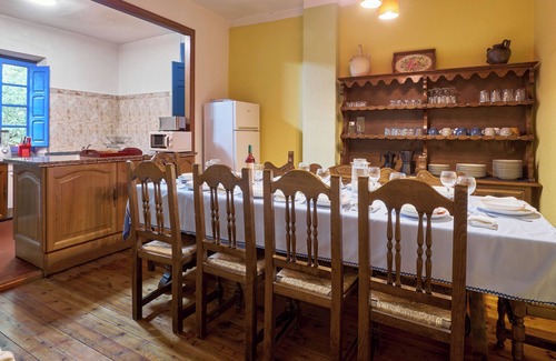 La Pola de Gordon Casa | Casa rural 'La Fabrica De Cabornera' con vistas a la montaña y jardín privado
