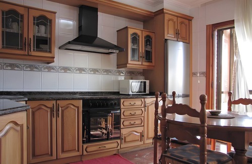 Valtierra Casa | Casa rural 'La Parada' con vistas a la montaña, terraza privada y Wi-Fi