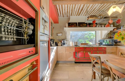 Lambesc Villa | Casa rural 'Mas Des Cigales Et Roulotte Lambesc' con piscina privada, Wi-Fi y aire acondicionado