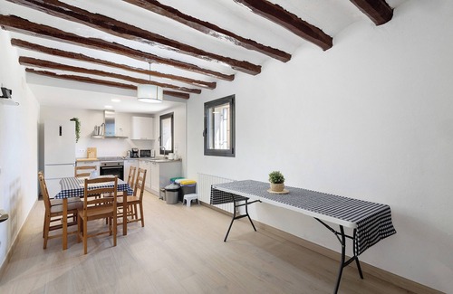 Argencola Villa | Casa rural 'Mas Françó' con vistas a la montaña y terraza privada