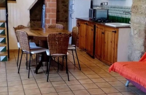 Montblanc Casa | Casa rural 'Miramar' con vistas a la montaña, piscina compartida y Wi-Fi