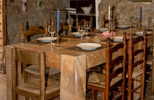 Veinat de Penedes Casa | Masia Rural cerca de la Costa Brava i les Gavarres
