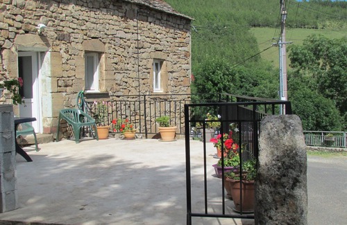 Les Bondons Casa | Country house, near the Menhir trail