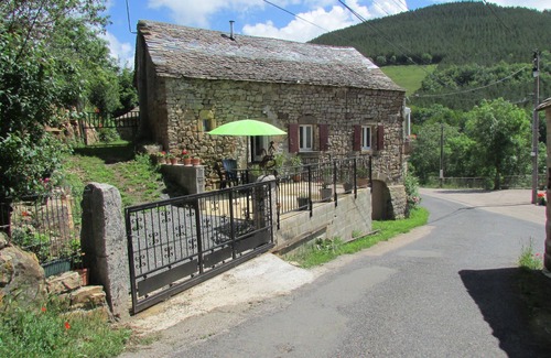 Les Bondons Casa | Country house, near the Menhir trail
