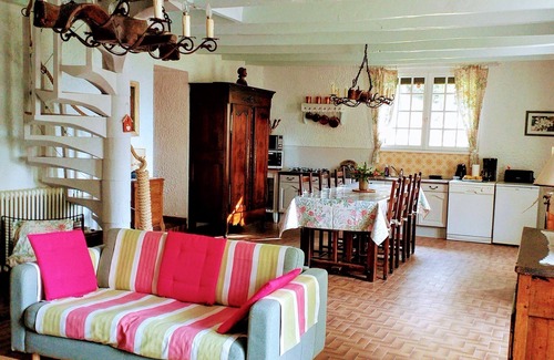 Plaudren Casa | Casa de campo cerca de Vannes, sitio florido, árboles y muy tranquilo.
